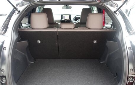 Toyota Yaris, 2022 год, 980 000 рублей, 15 фотография