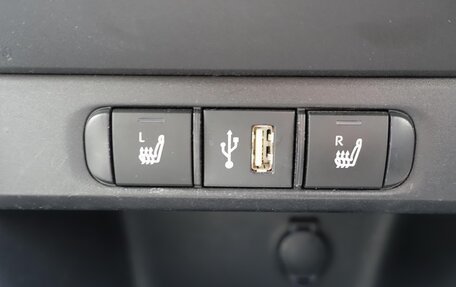 Toyota Yaris, 2022 год, 980 000 рублей, 38 фотография