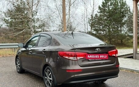 KIA Rio III рестайлинг, 2016 год, 1 000 000 рублей, 3 фотография