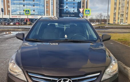 Hyundai Solaris II рестайлинг, 2014 год, 1 200 000 рублей, 1 фотография