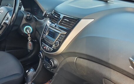 Hyundai Solaris II рестайлинг, 2014 год, 1 200 000 рублей, 6 фотография