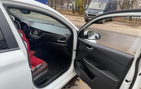 Hyundai Solaris II рестайлинг, 2017 год, 820 000 рублей, 12 фотография