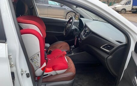 Hyundai Solaris II рестайлинг, 2017 год, 820 000 рублей, 13 фотография