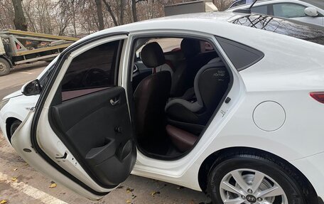 Hyundai Solaris II рестайлинг, 2017 год, 820 000 рублей, 14 фотография