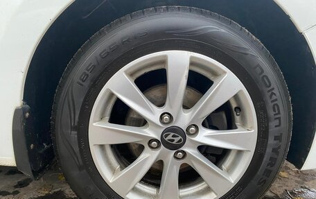 Hyundai Solaris II рестайлинг, 2017 год, 820 000 рублей, 19 фотография