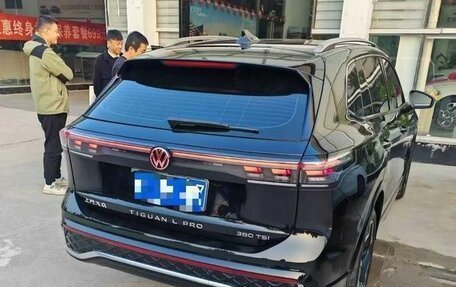 Volkswagen Tiguan, 2025 год, 4 400 000 рублей, 2 фотография