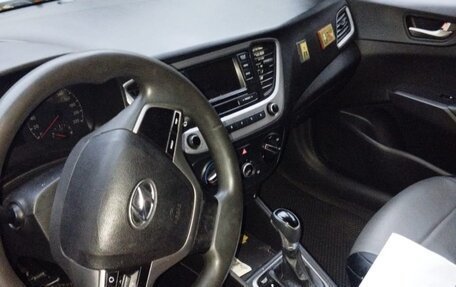 Hyundai Solaris II рестайлинг, 2018 год, 850 000 рублей, 5 фотография