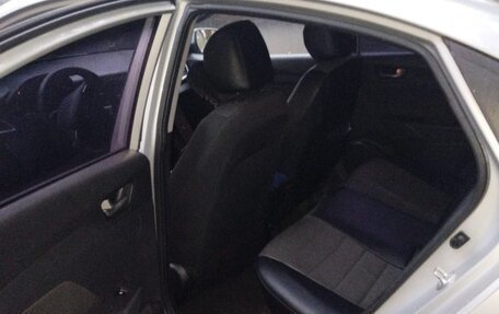 Hyundai Solaris II рестайлинг, 2018 год, 850 000 рублей, 7 фотография