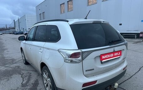 Mitsubishi Outlander III рестайлинг 3, 2013 год, 1 224 000 рублей, 4 фотография