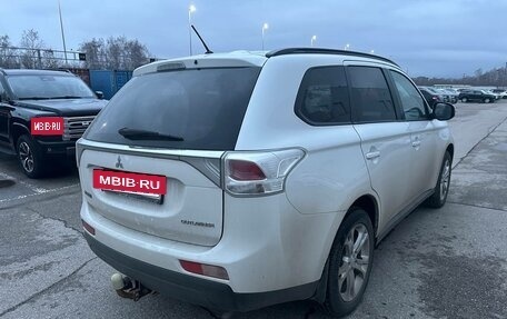 Mitsubishi Outlander III рестайлинг 3, 2013 год, 1 224 000 рублей, 3 фотография