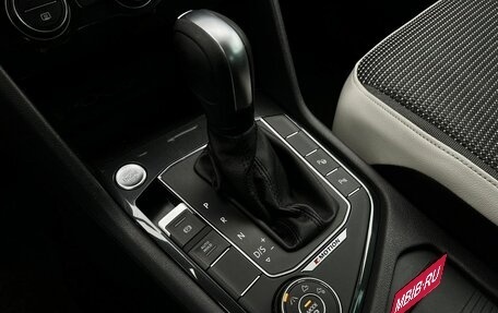 Volkswagen Tiguan II, 2020 год, 3 099 900 рублей, 14 фотография