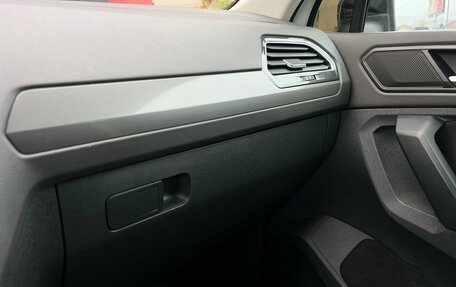 Volkswagen Tiguan II, 2020 год, 3 099 900 рублей, 28 фотография