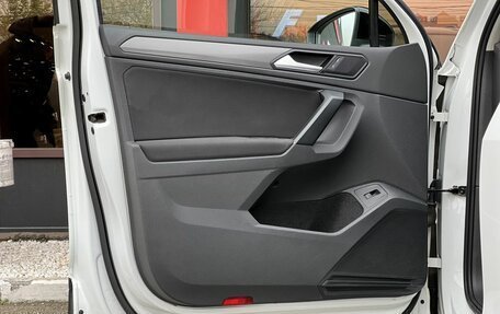 Volkswagen Tiguan II, 2020 год, 3 099 900 рублей, 34 фотография