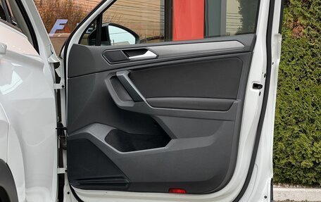 Volkswagen Tiguan II, 2020 год, 3 099 900 рублей, 36 фотография