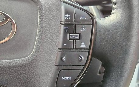 Toyota Prius IV XW50, 2022 год, 2 247 792 рублей, 12 фотография