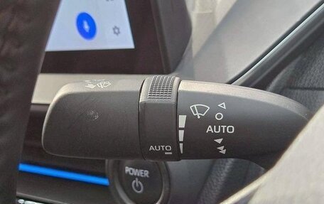 Toyota Prius IV XW50, 2022 год, 2 247 792 рублей, 13 фотография