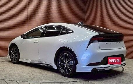 Toyota Prius IV XW50, 2022 год, 2 247 792 рублей, 3 фотография