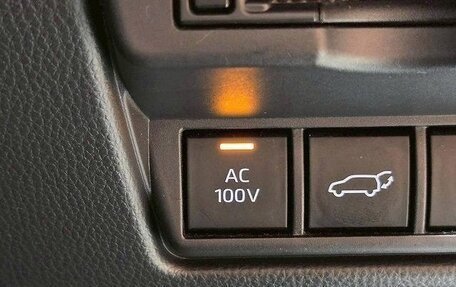 Toyota Prius IV XW50, 2022 год, 2 247 792 рублей, 17 фотография