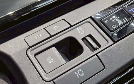 Toyota Prius IV XW50, 2022 год, 2 247 792 рублей, 28 фотография