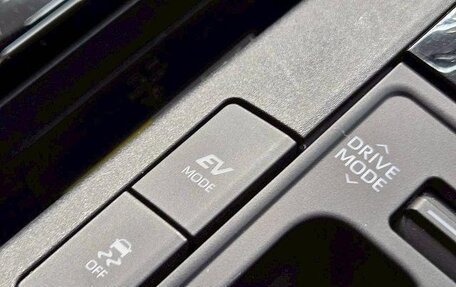 Toyota Prius IV XW50, 2022 год, 2 247 792 рублей, 27 фотография