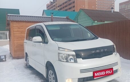 Toyota Voxy II, 2009 год, 1 330 000 рублей, 1 фотография