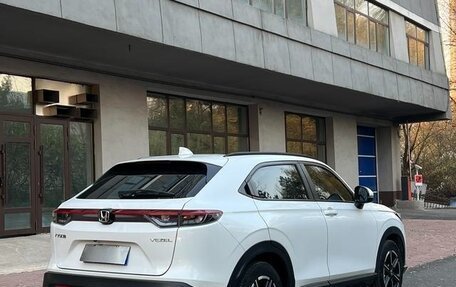 Honda Vezel, 2022 год, 1 240 500 рублей, 4 фотография