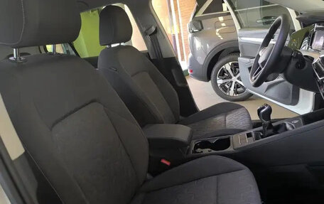 Volkswagen Golf VIII, 2025 год, 3 800 000 рублей, 9 фотография