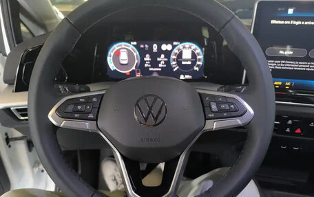 Volkswagen Golf VIII, 2025 год, 3 800 000 рублей, 19 фотография