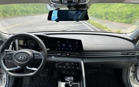 Hyundai Elantra, 2022 год, 1 345 000 рублей, 5 фотография