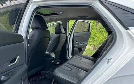 Hyundai Elantra, 2022 год, 1 345 000 рублей, 6 фотография