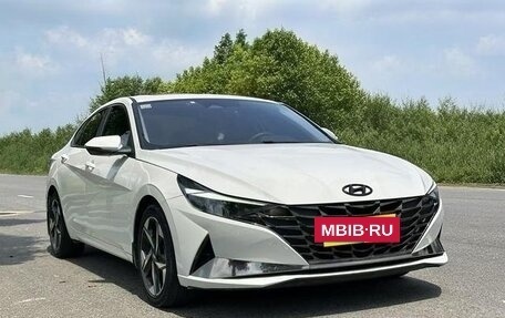 Hyundai Elantra, 2022 год, 1 345 000 рублей, 3 фотография