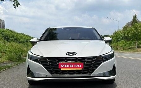 Hyundai Elantra, 2022 год, 1 345 000 рублей, 2 фотография