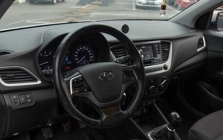 Hyundai Solaris II рестайлинг, 2017 год, 1 100 000 рублей, 11 фотография