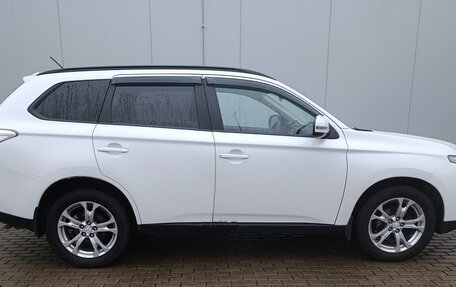 Mitsubishi Outlander III рестайлинг 3, 2012 год, 1 395 000 рублей, 4 фотография