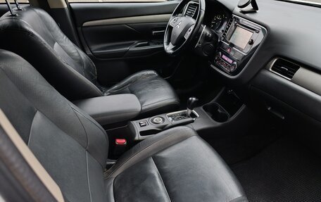 Mitsubishi Outlander III рестайлинг 3, 2012 год, 1 395 000 рублей, 20 фотография