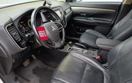 Mitsubishi Outlander III рестайлинг 3, 2012 год, 1 395 000 рублей, 12 фотография