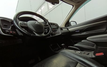 Mitsubishi Outlander III рестайлинг 3, 2012 год, 1 395 000 рублей, 28 фотография