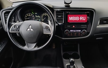 Mitsubishi Outlander III рестайлинг 3, 2012 год, 1 395 000 рублей, 24 фотография