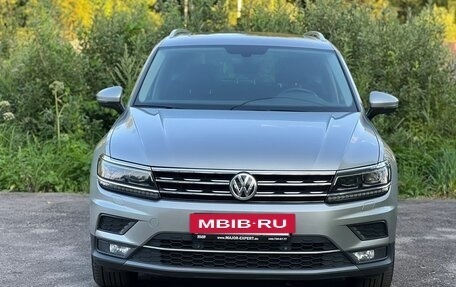 Volkswagen Tiguan II, 2017 год, 2 680 000 рублей, 3 фотография