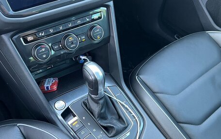 Volkswagen Tiguan II, 2017 год, 2 680 000 рублей, 8 фотография