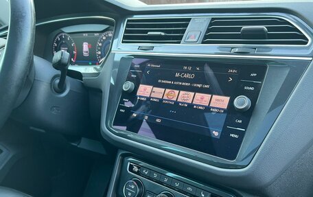 Volkswagen Tiguan II, 2017 год, 2 680 000 рублей, 11 фотография