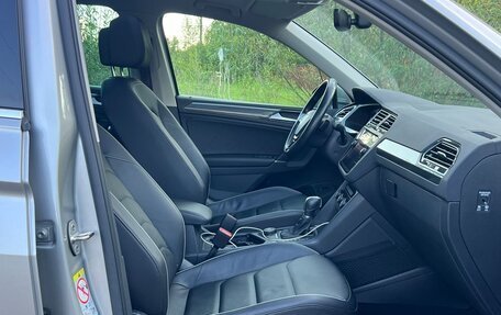 Volkswagen Tiguan II, 2017 год, 2 680 000 рублей, 12 фотография