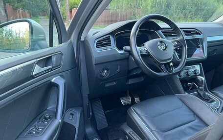 Volkswagen Tiguan II, 2017 год, 2 680 000 рублей, 14 фотография