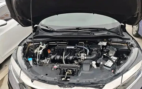 Honda Vezel, 2022 год, 1 500 000 рублей, 8 фотография