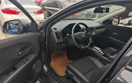 Honda Vezel, 2022 год, 1 500 000 рублей, 16 фотография