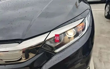 Honda Vezel, 2022 год, 1 500 000 рублей, 4 фотография