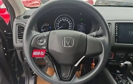 Honda Vezel, 2022 год, 1 500 000 рублей, 13 фотография