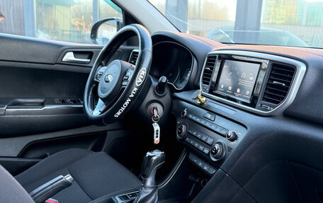 KIA Sportage IV рестайлинг, 2018 год, 1 590 000 рублей, 9 фотография