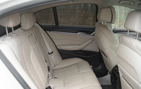 BMW 5 серия, 2017 год, 2 800 000 рублей, 15 фотография