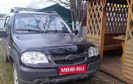 Chevrolet Niva I рестайлинг, 2011 год, 329 000 рублей, 1 фотография